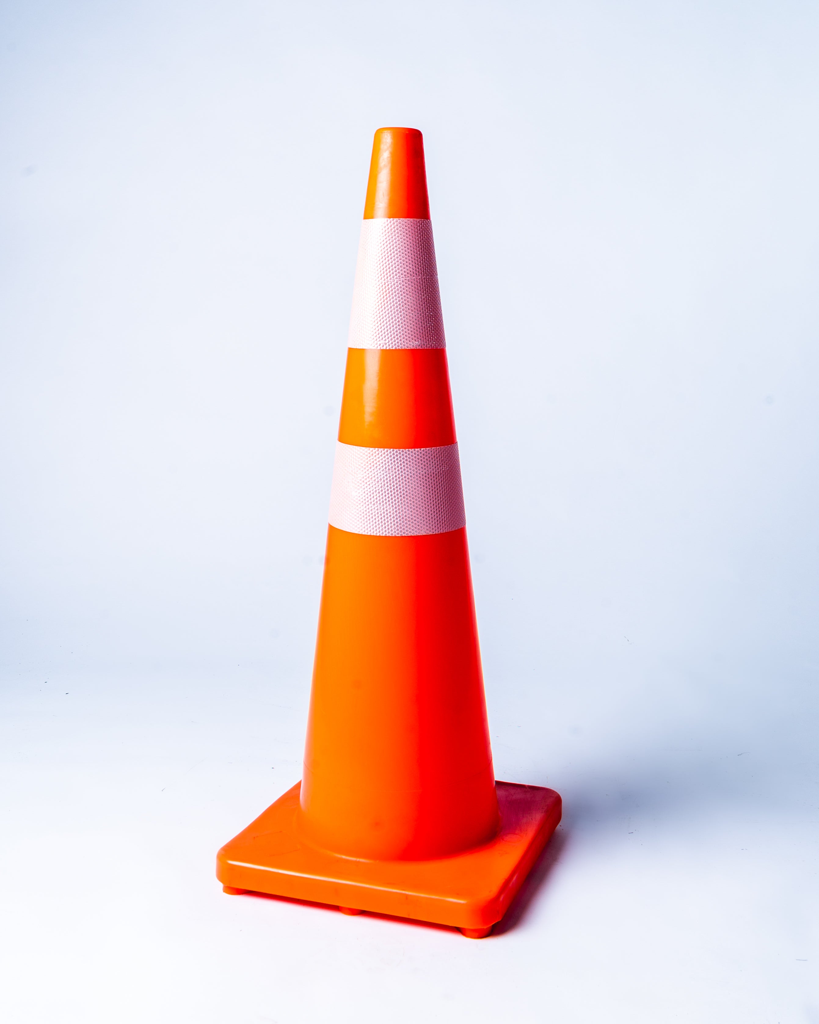 CONO PVC REFLECTIVO TRANSITO RUTA SEÑALIZACION 70 CM BASE NORMAL