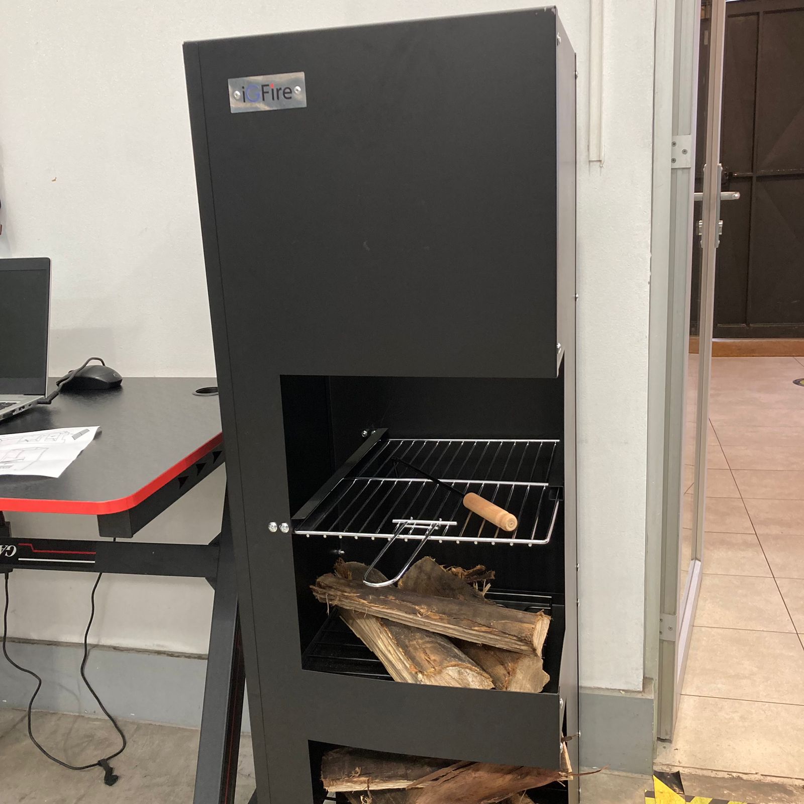 PARRILLA FOGON CON GUARDA LEÑA