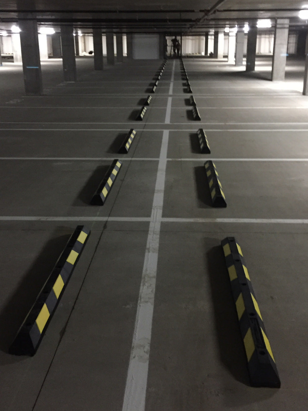 TOPE DE ESTACIONAMIENTO DE CAUCHO 180 CM