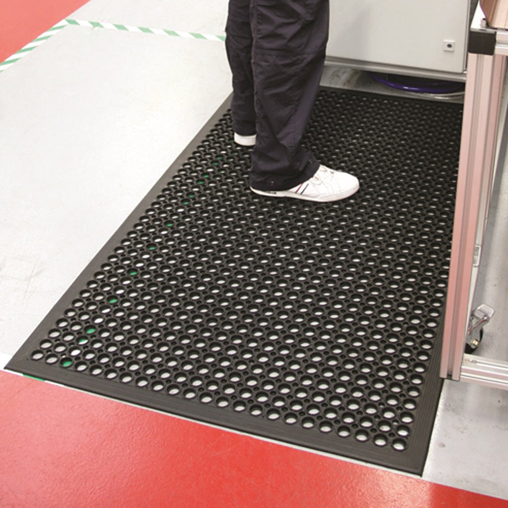 PISO DRENAJE CON BORDE